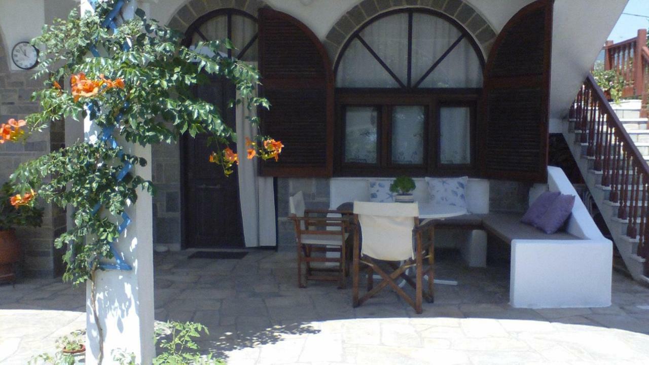 Villa Iris Vrasná エクステリア 写真